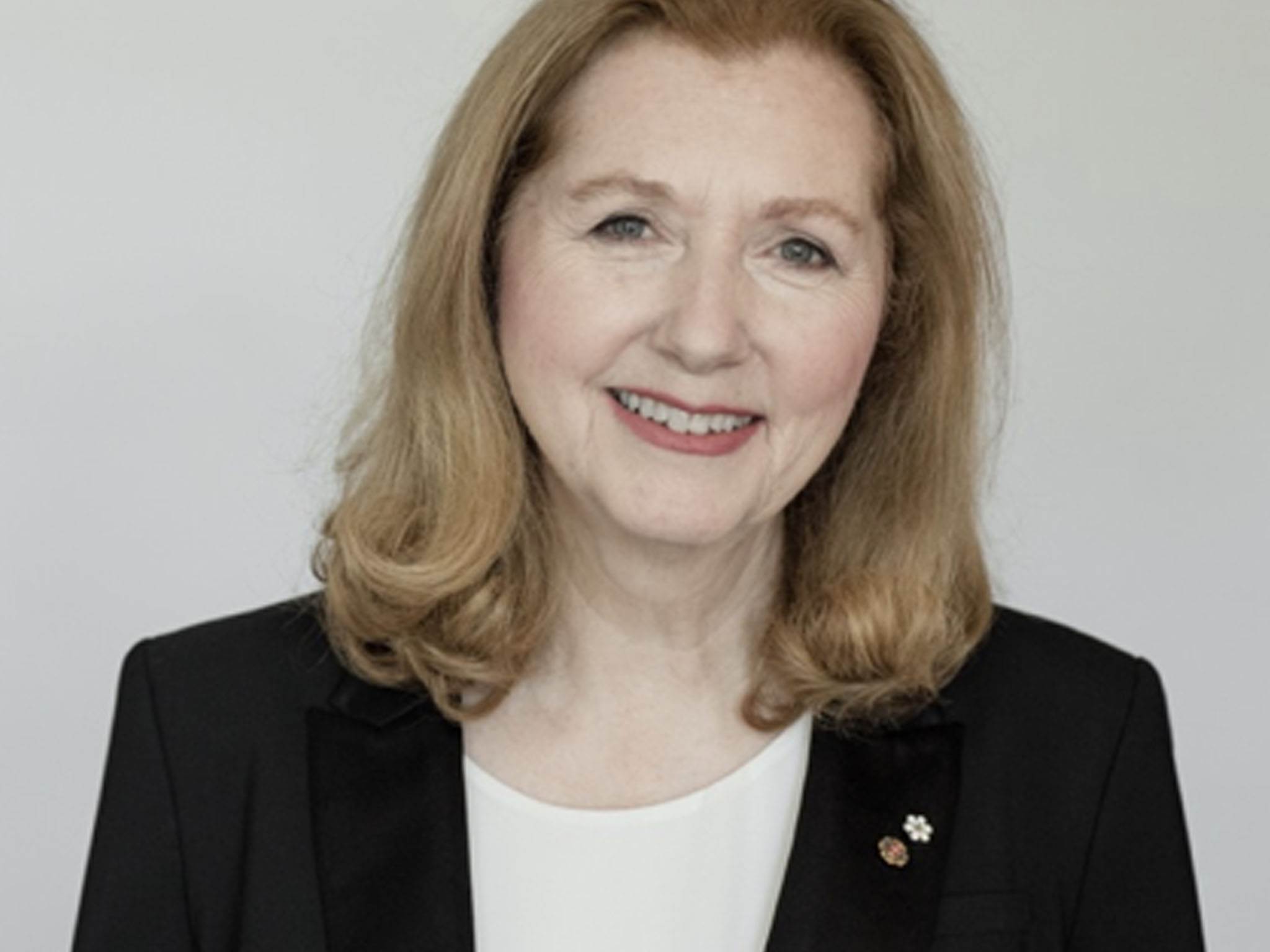 Mary Gordon receives the Governor General’s Innovation Award Roots of